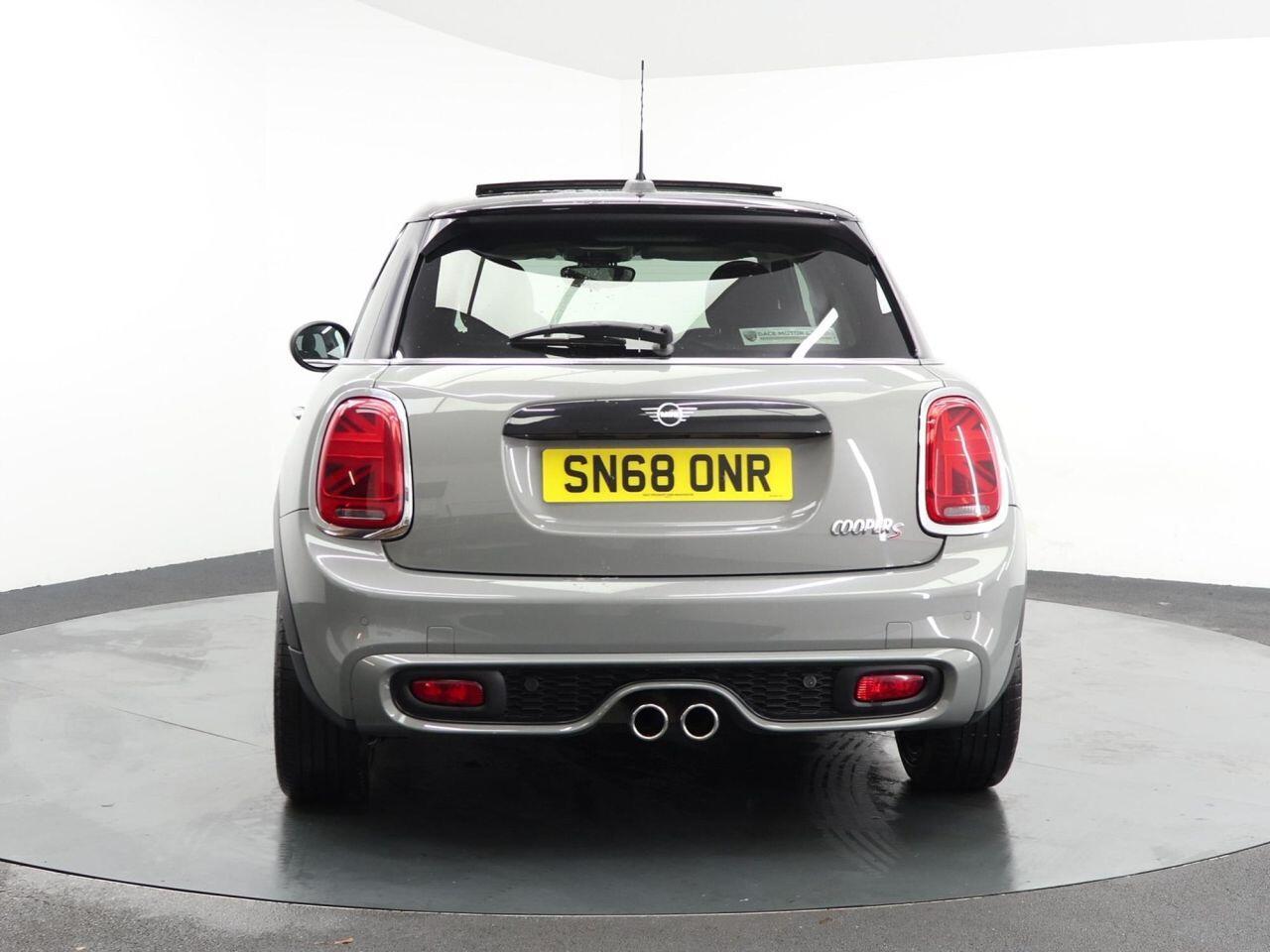 MINI Hatch - Image 11