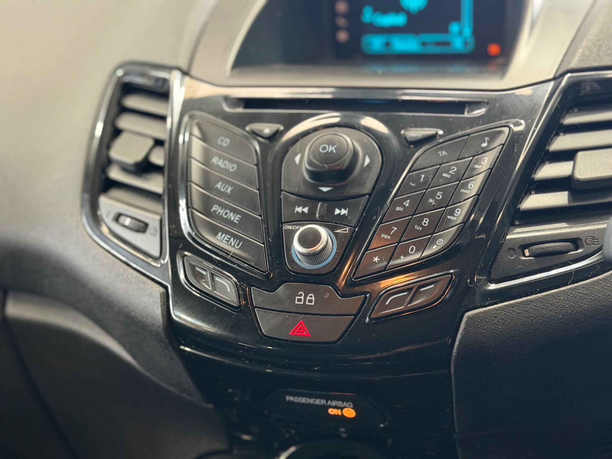 Ford Fiesta - Image 23