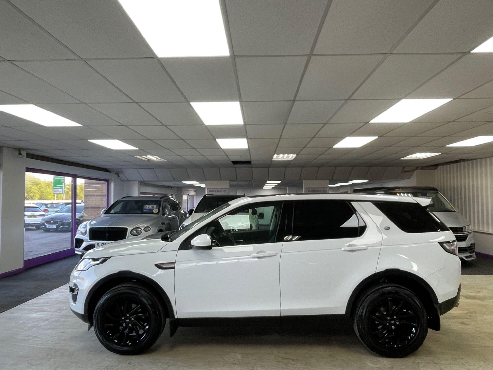 Land Rover DISCOVERY SPORT - Image 13