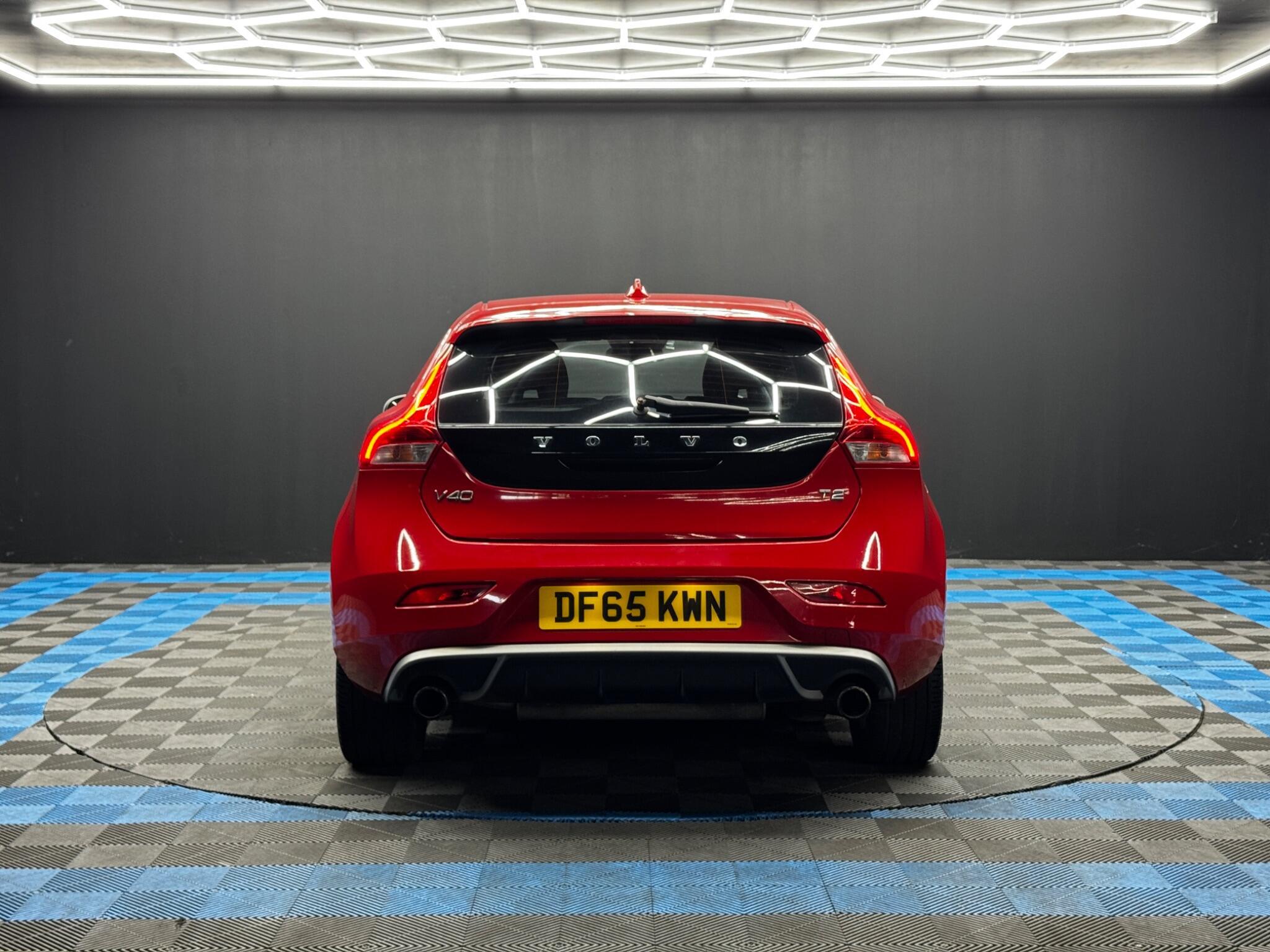 Volvo V40 - Image 6