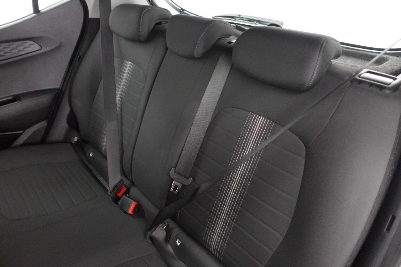 Hyundai i10 - Image 18