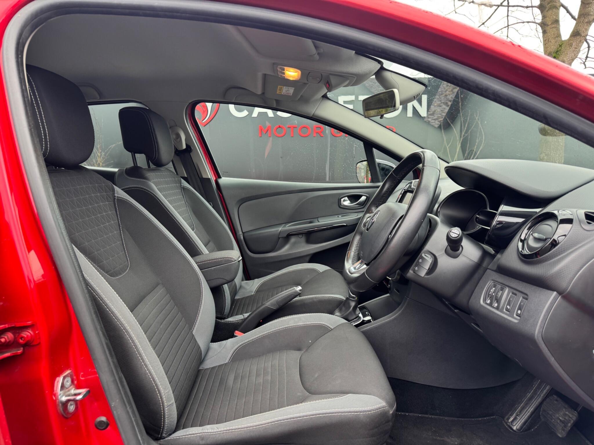 Renault Clio - Image 16