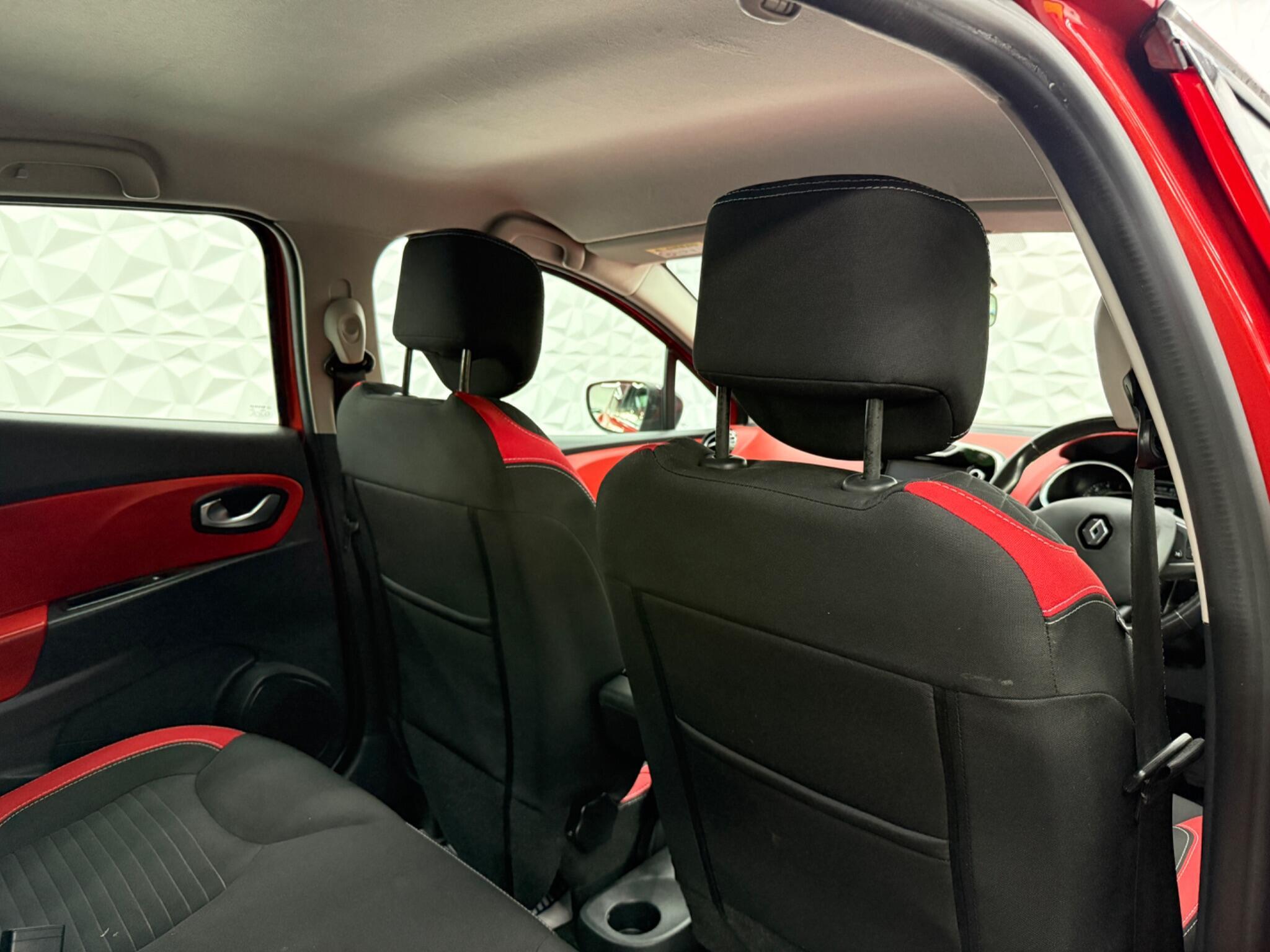 Renault Clio - Image 19