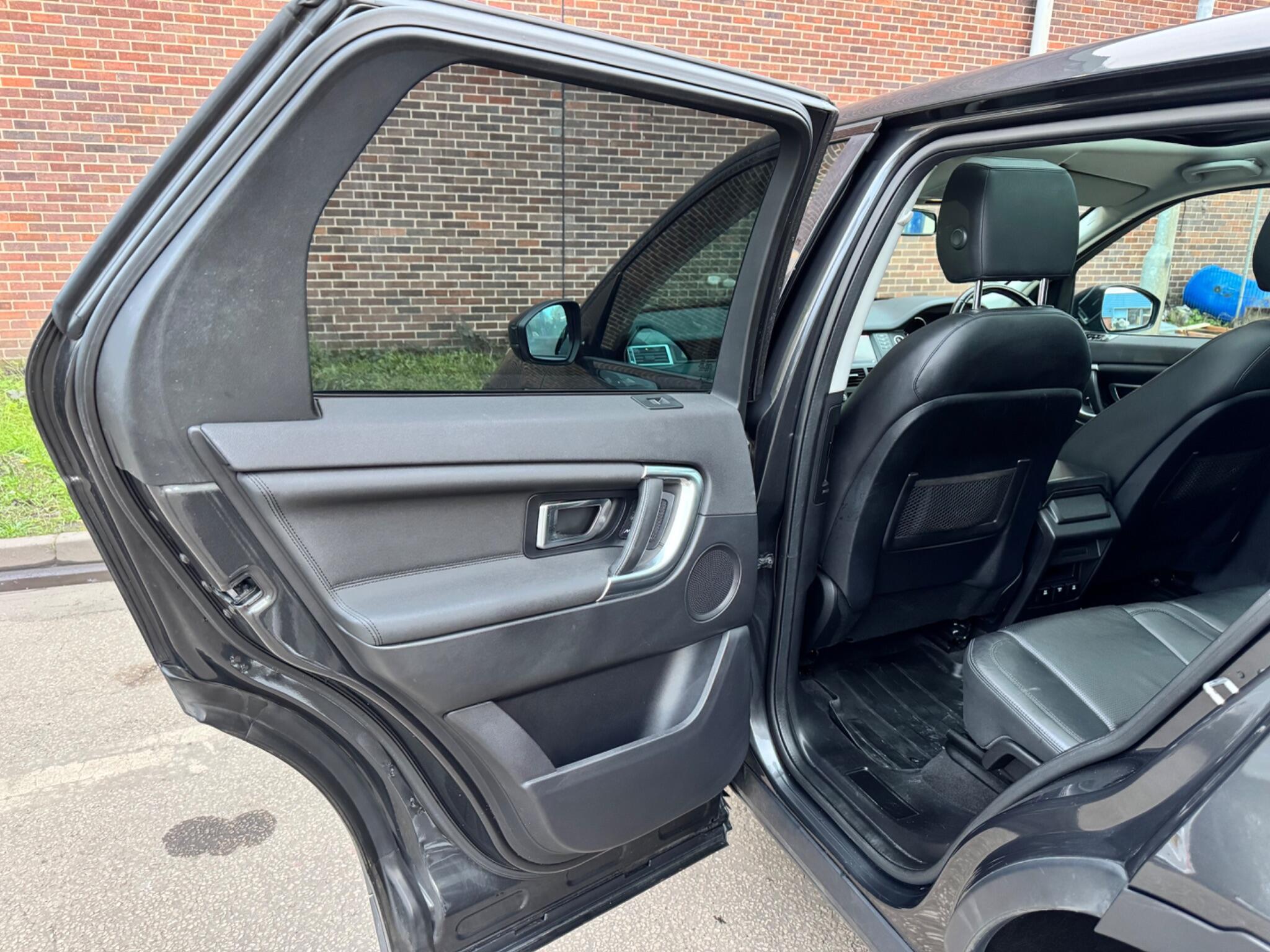 Land Rover DISCOVERY SPORT - Image 30