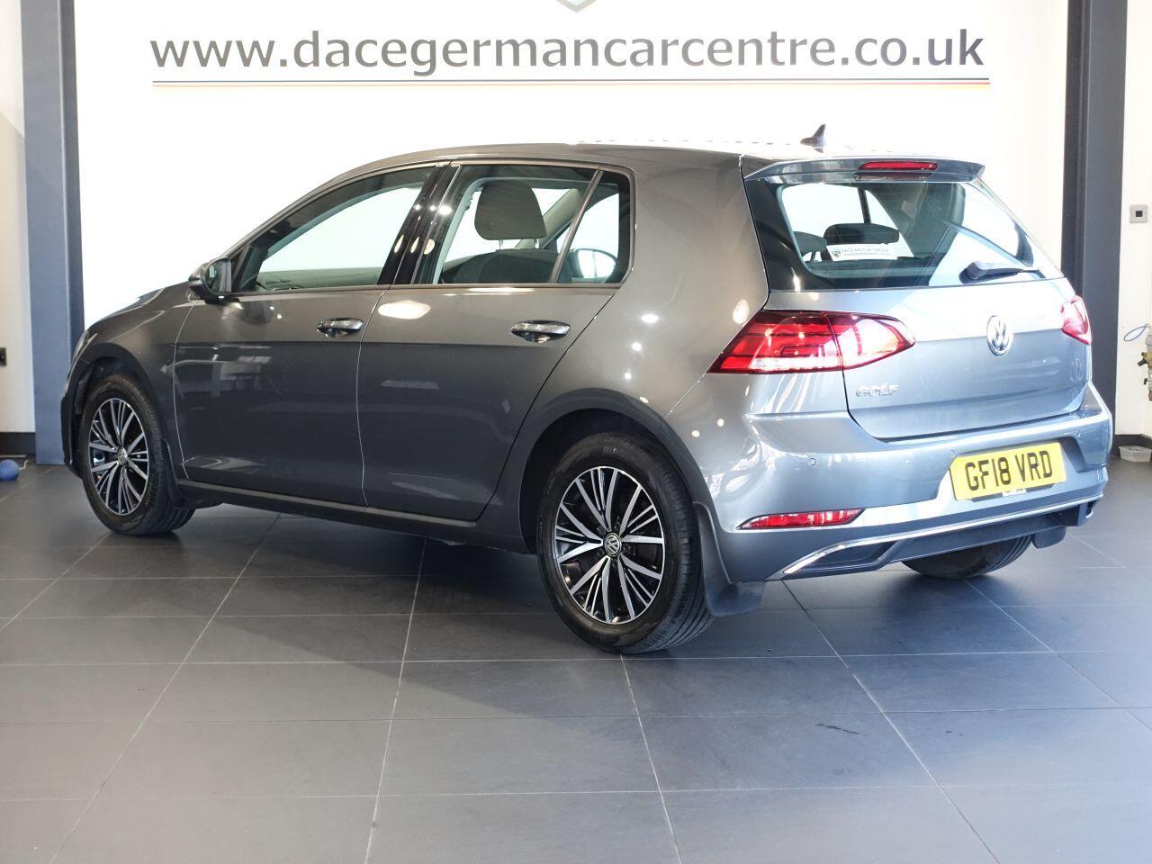 Volkswagen Golf - Image 8