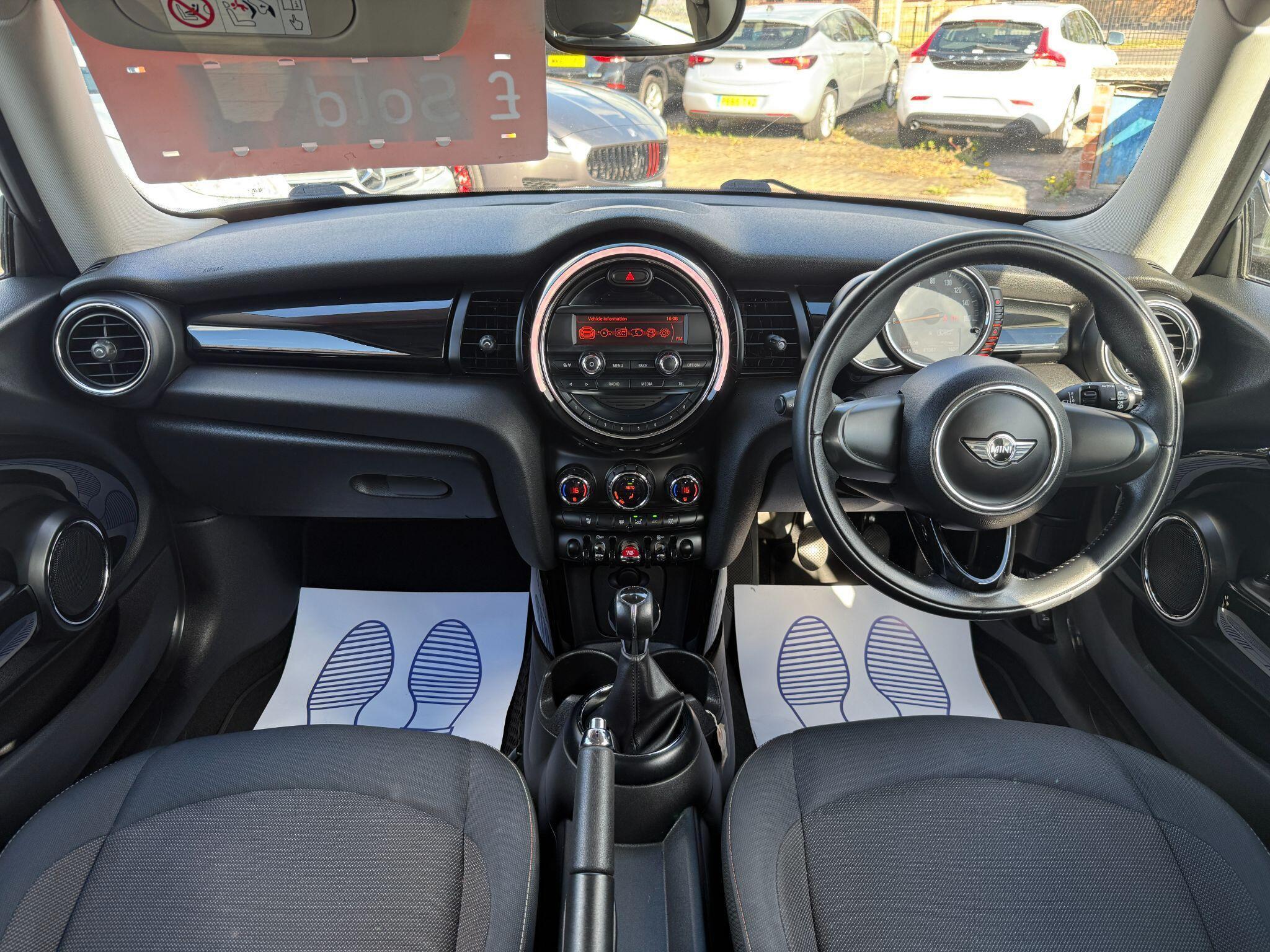 MINI Hatch - Image 3