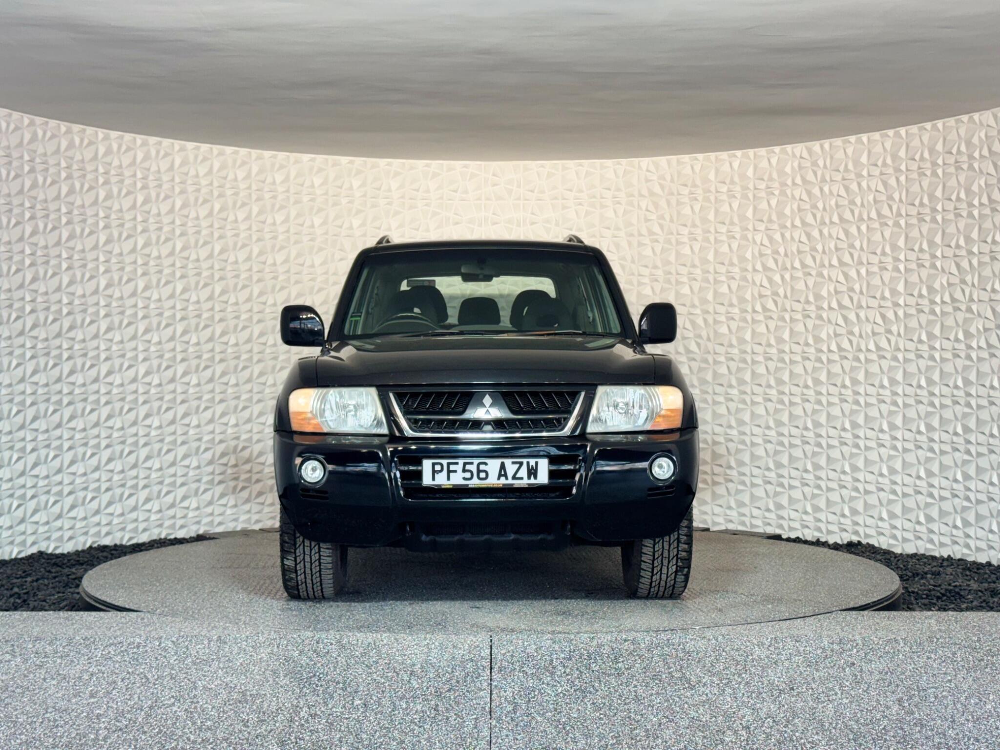Mitsubishi Shogun - Image 19