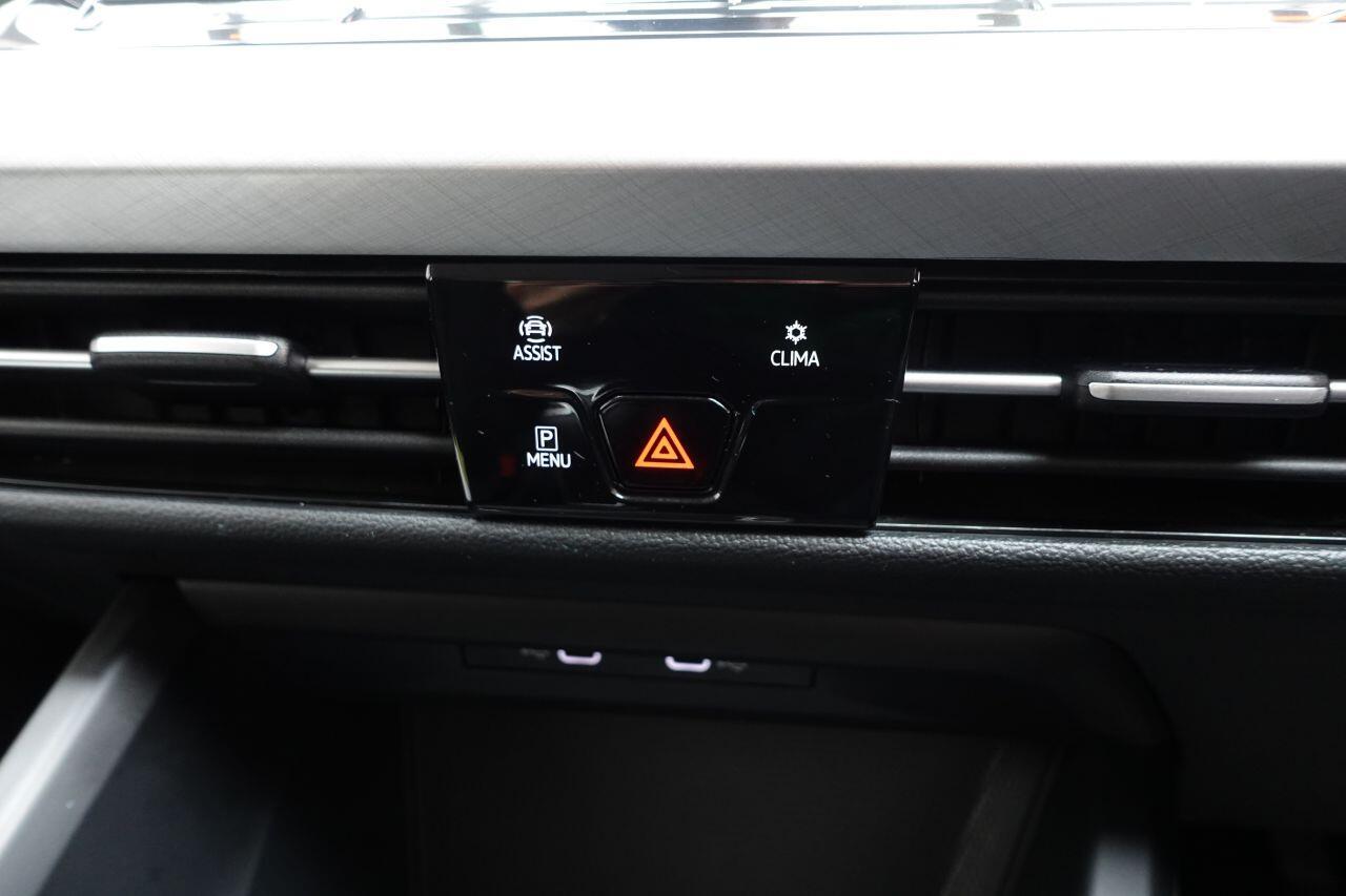 Volkswagen Golf - Image 42