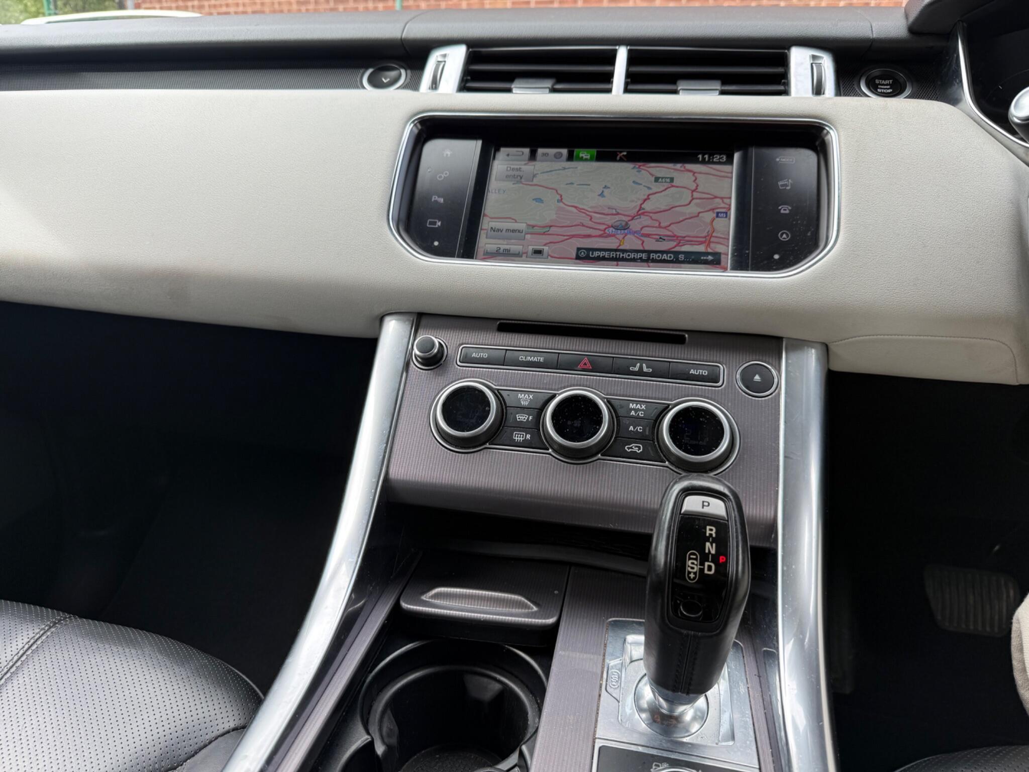 Land Rover RANGE ROVER SPORT - Image 16