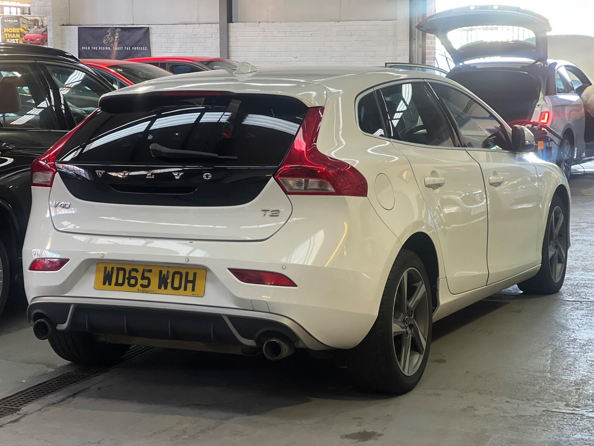 Volvo V40 - Image 13