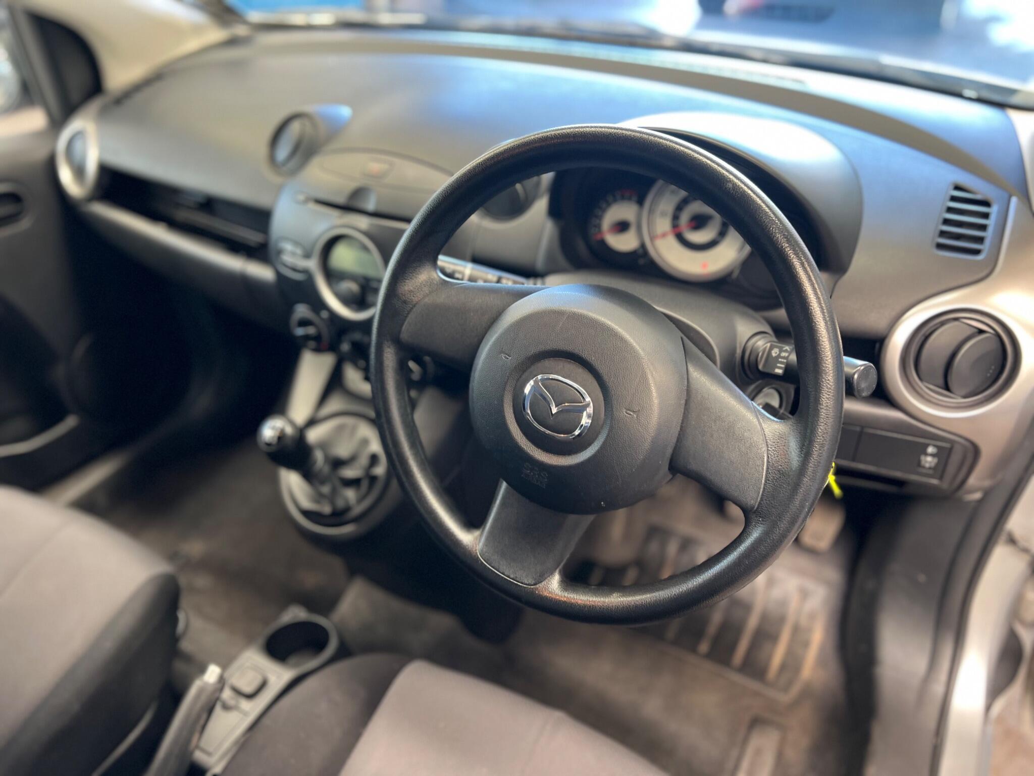 Mazda MAZDA2 - Image 14