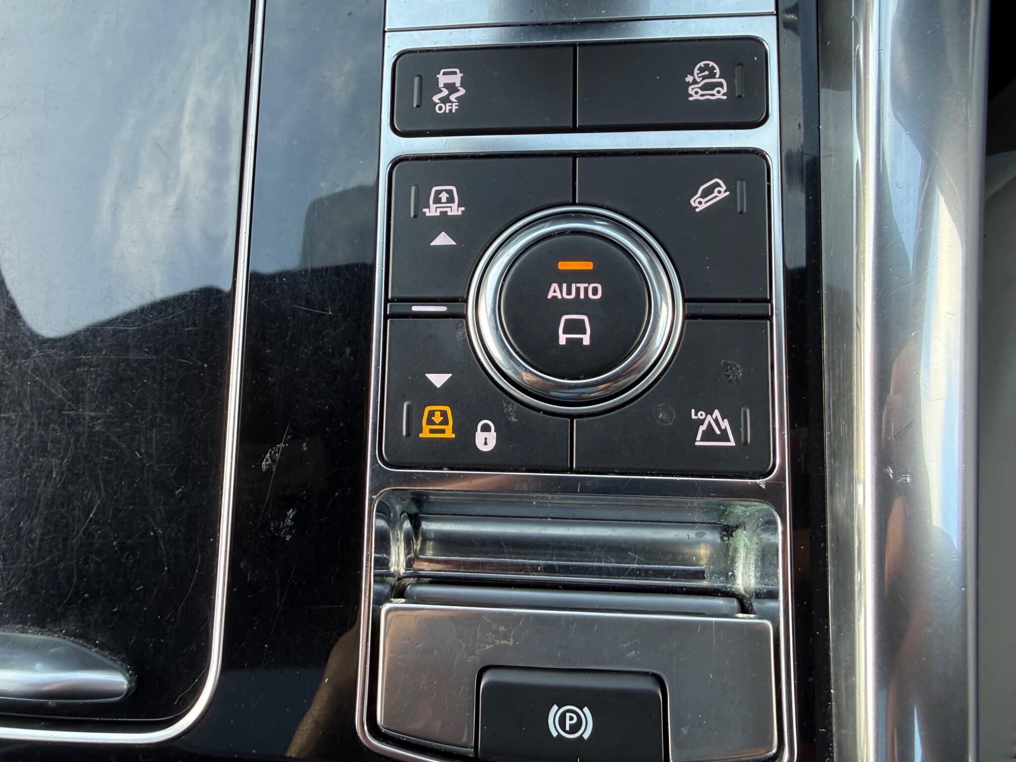 Land Rover RANGE ROVER SPORT - Image 38