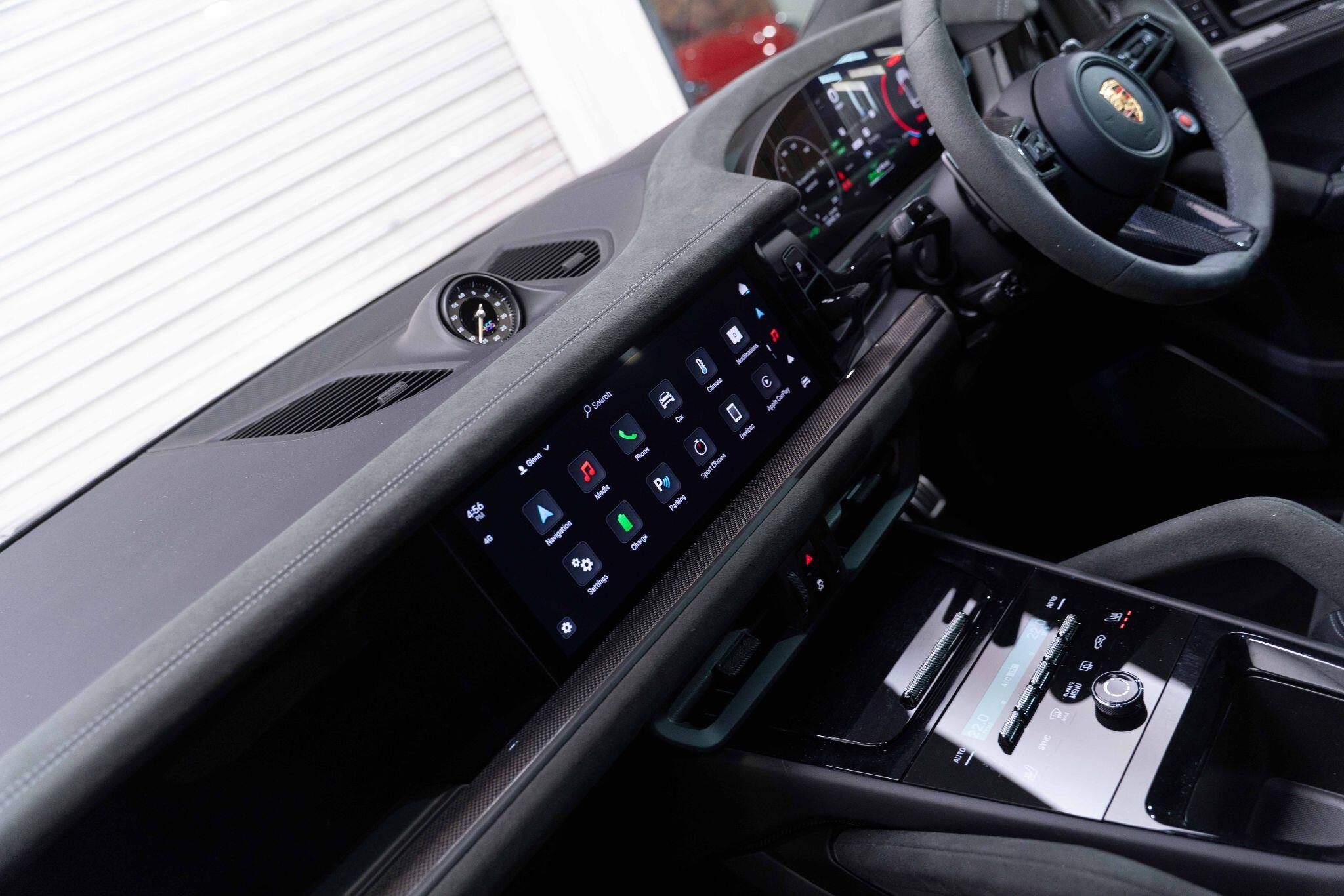 Porsche Cayenne - Image 14