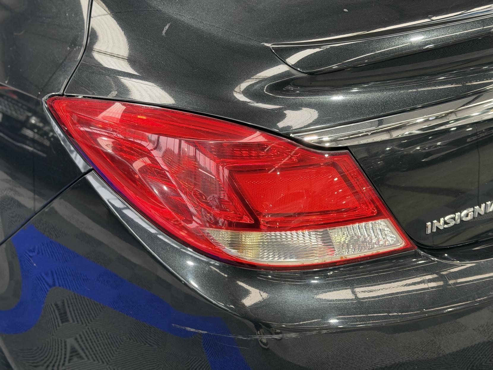 Vauxhall Insignia - Image 12