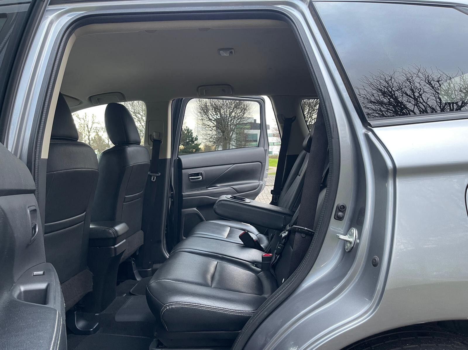 Mitsubishi Outlander - Image 21