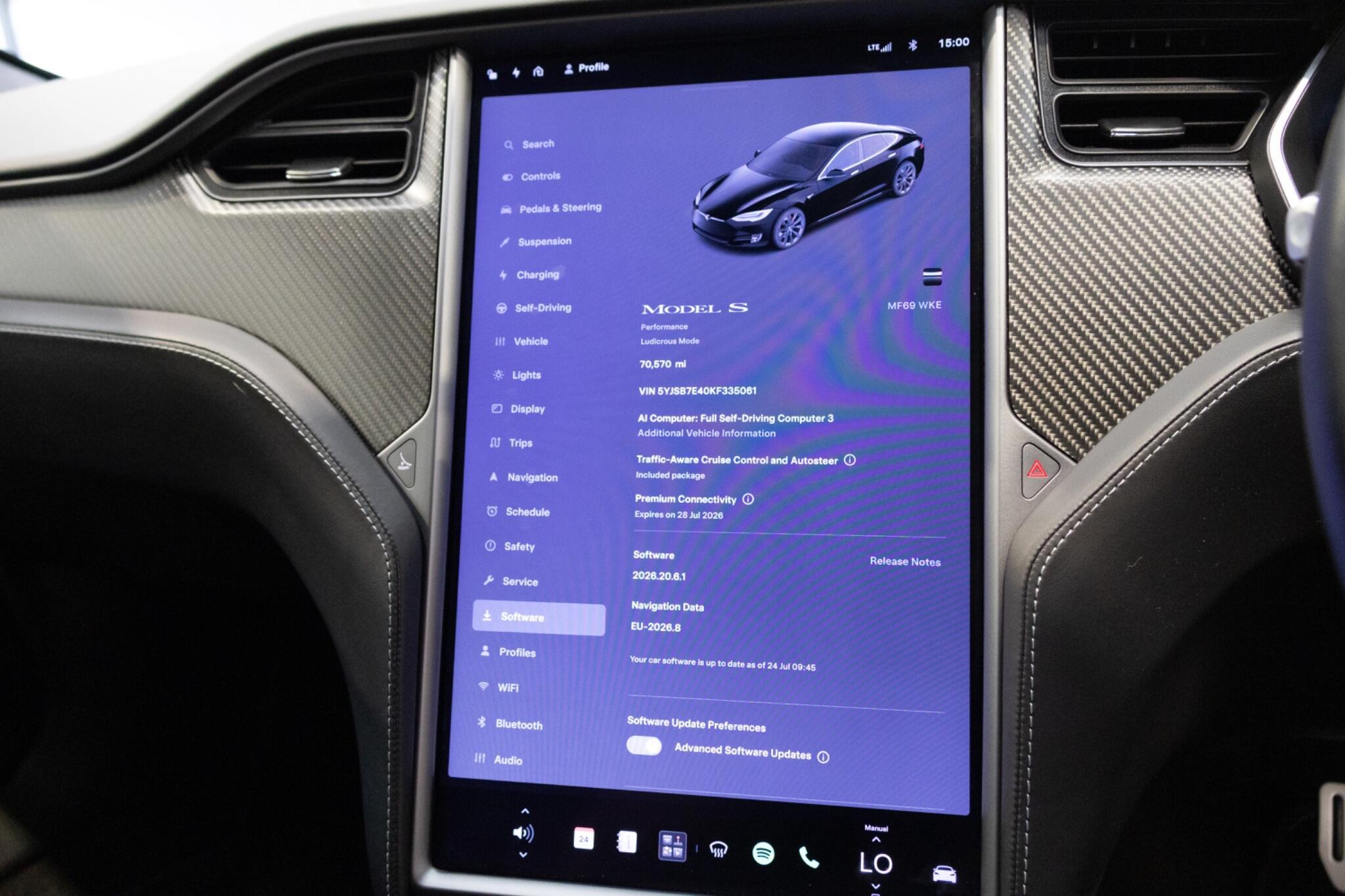 Tesla Model S - Image 17
