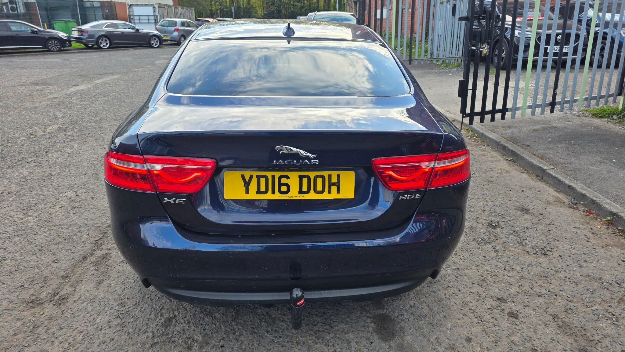 Jaguar XE - Image 10