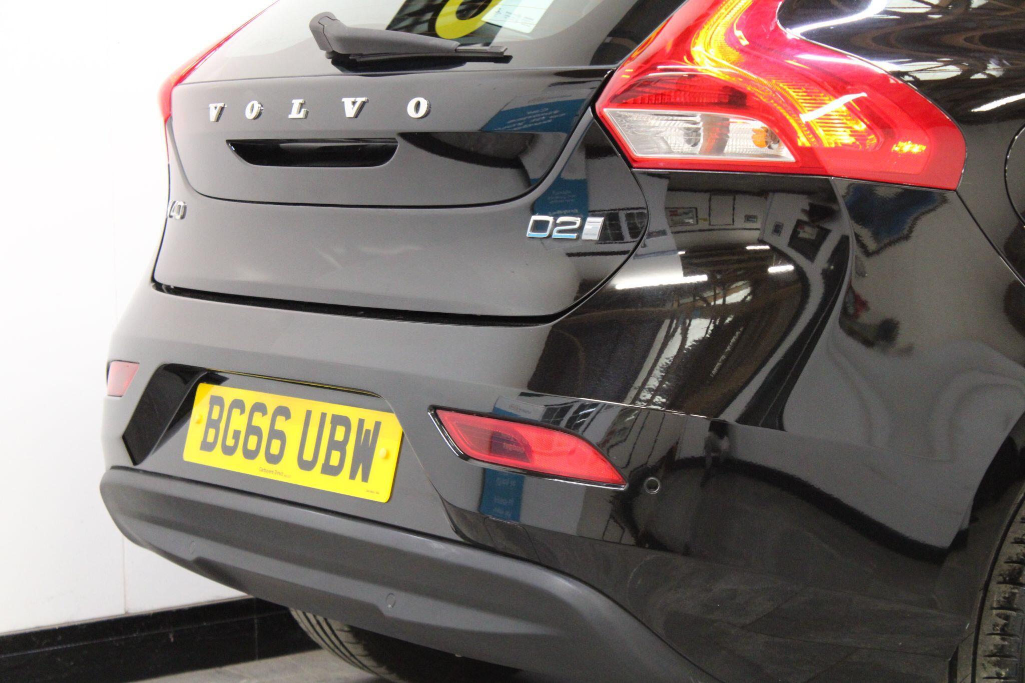 Volvo V40 - Image 11