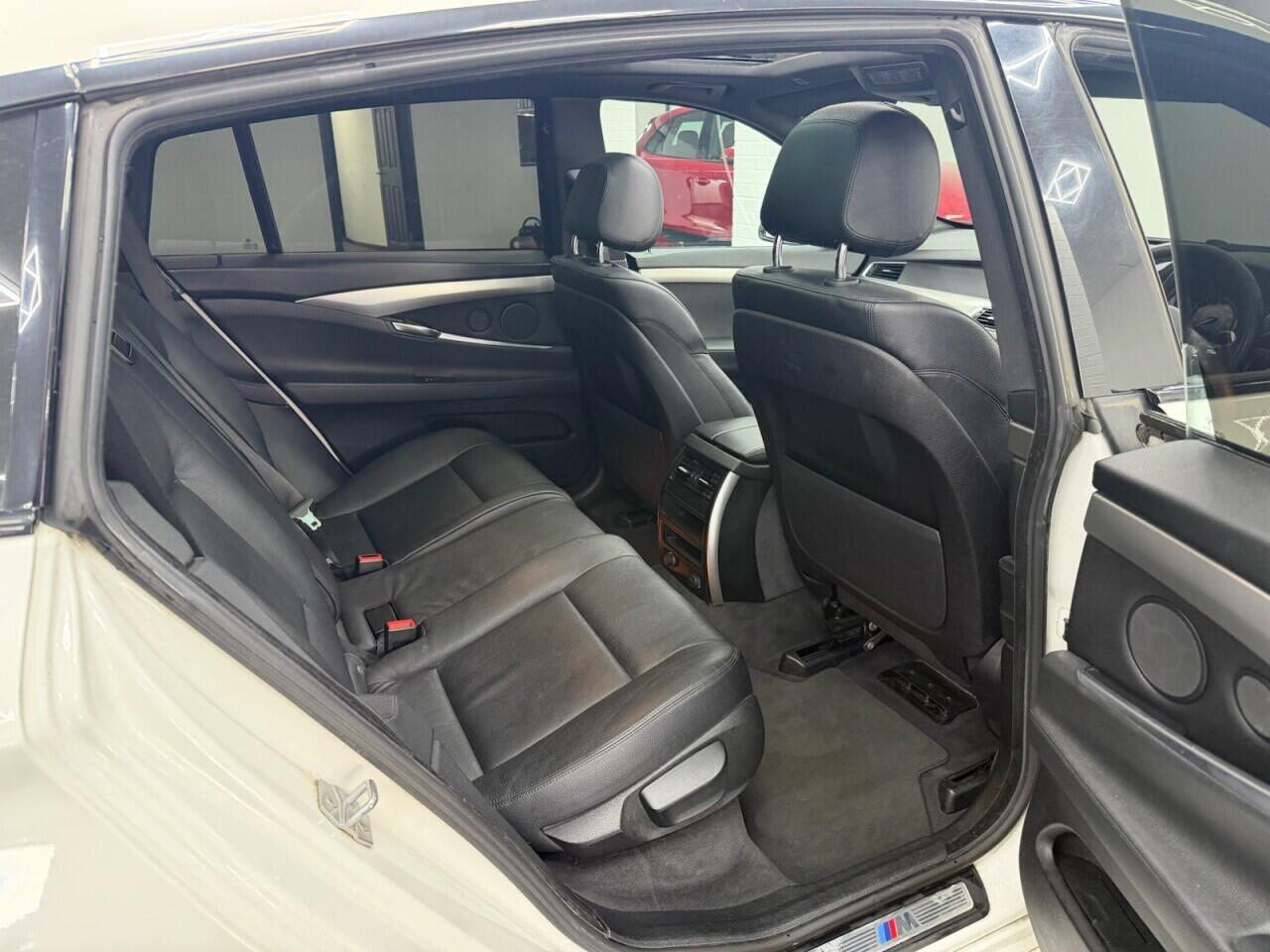 BMW 5 SERIES GRAN TURISMO - Image 18
