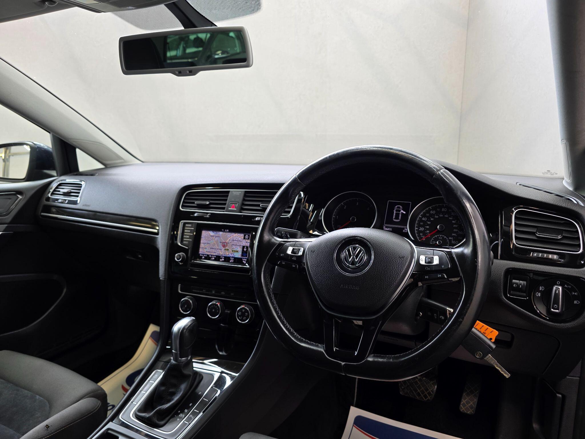 Volkswagen Golf - Image 10