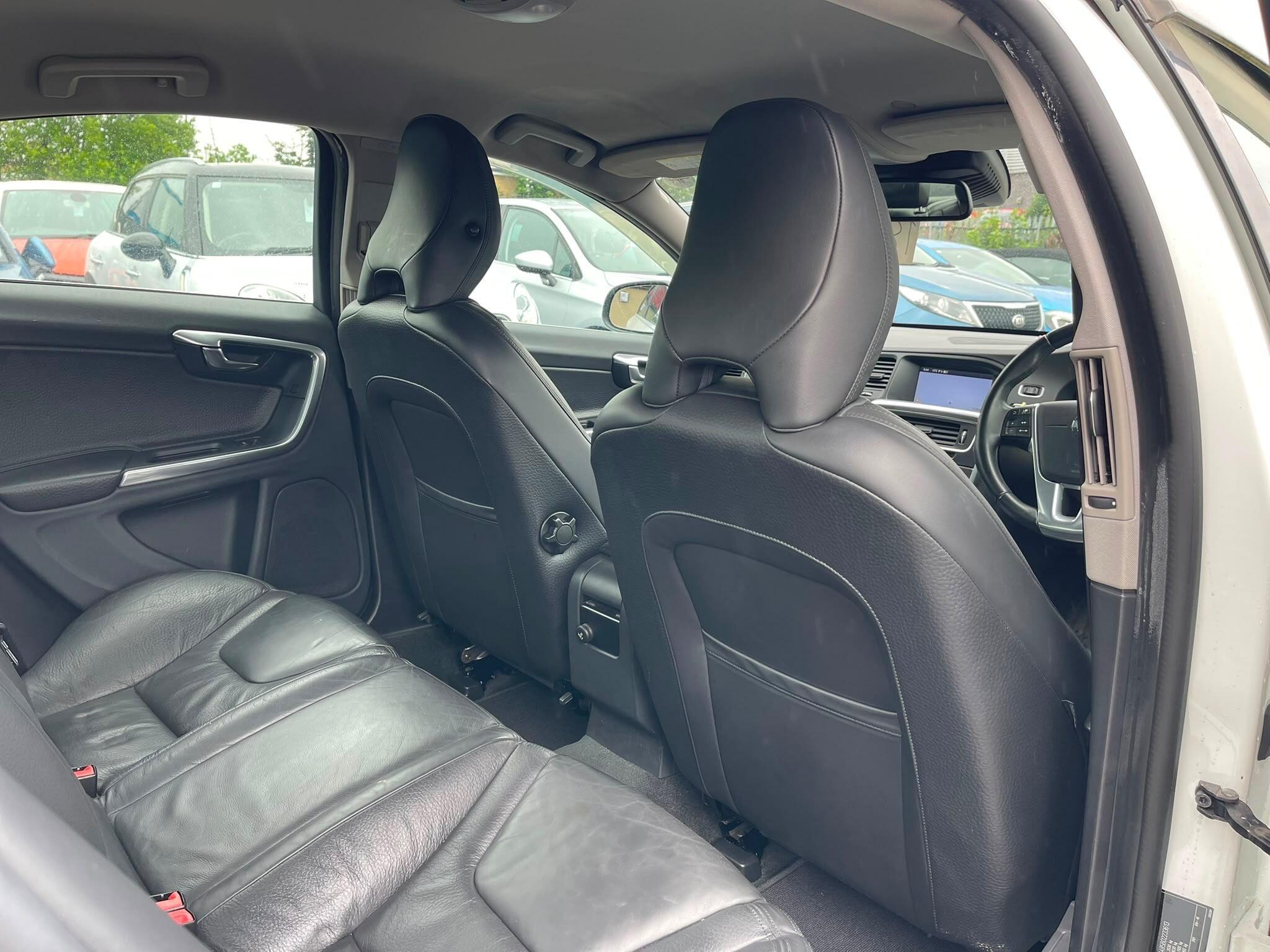 Volvo S60 - Image 12
