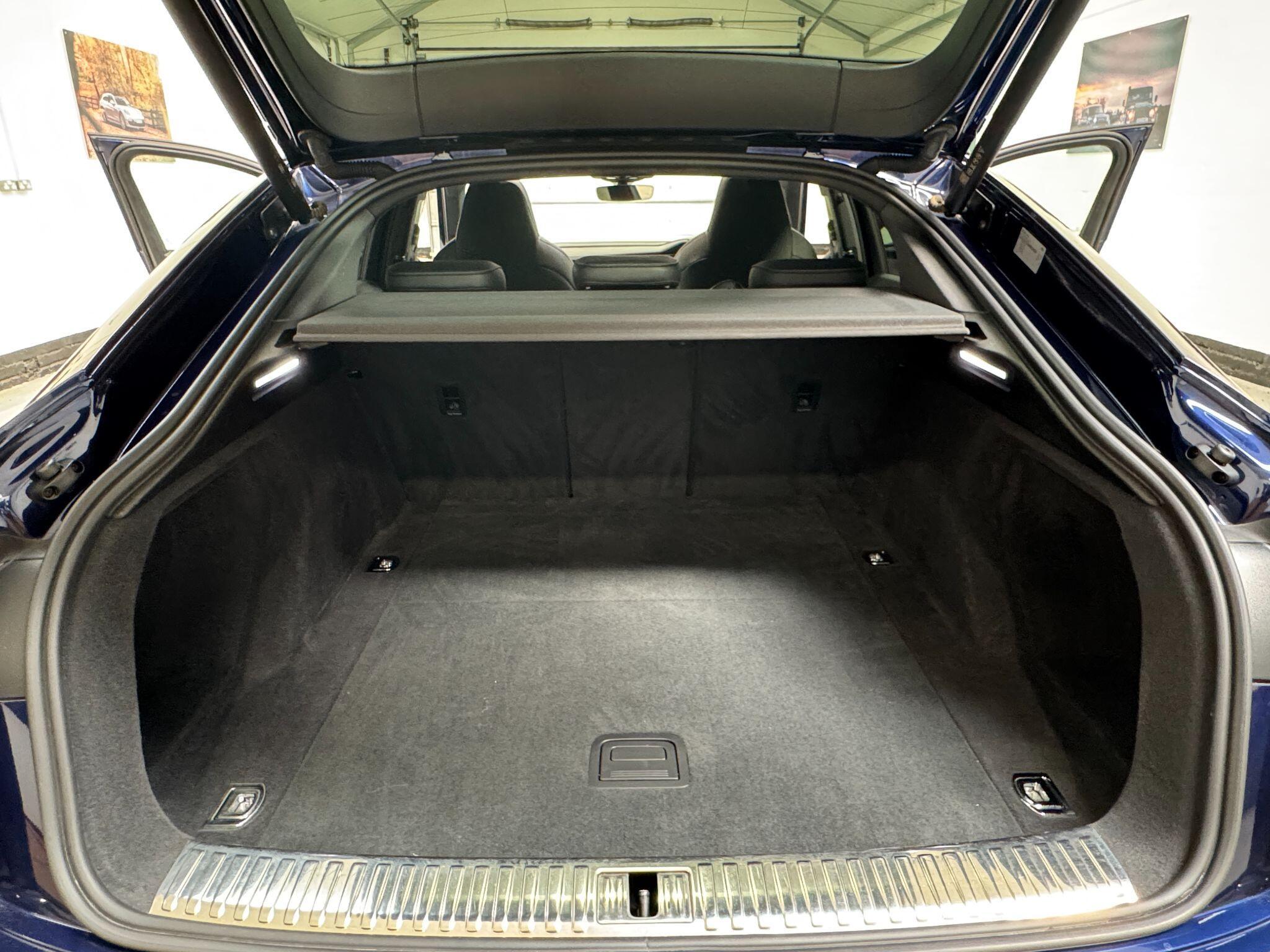 Audi E-Tron - Image 64