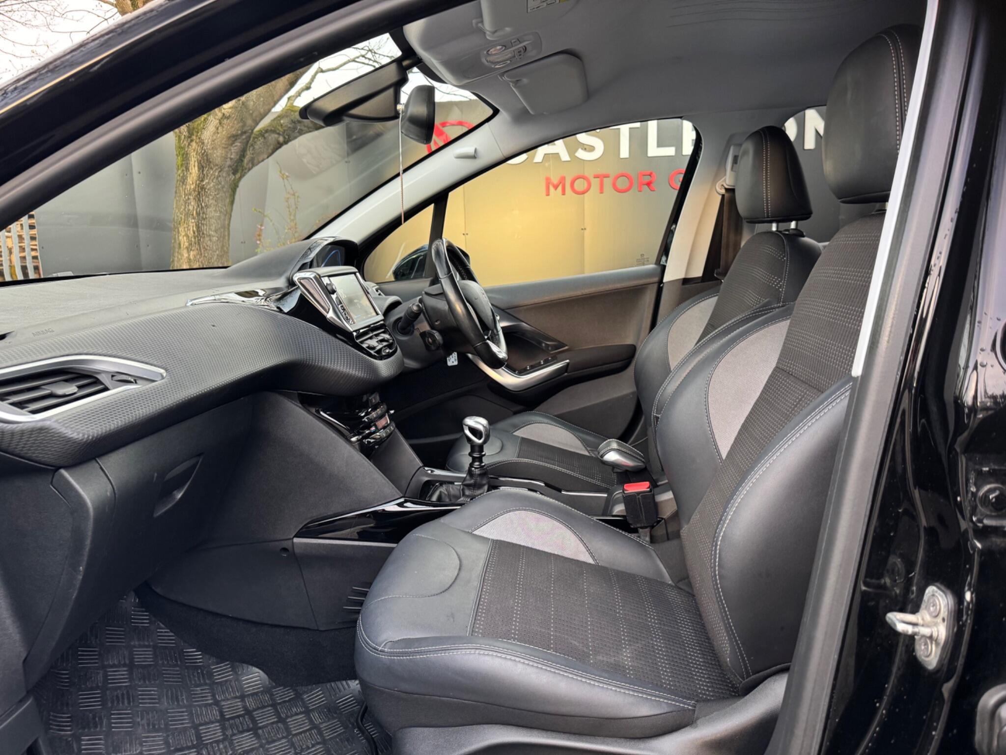Peugeot 2008 - Image 10