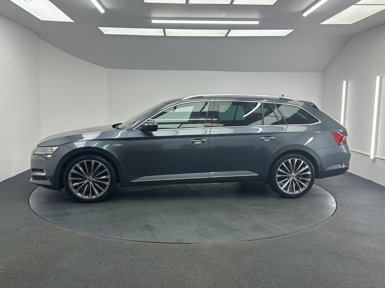 Skoda Superb - Image 6