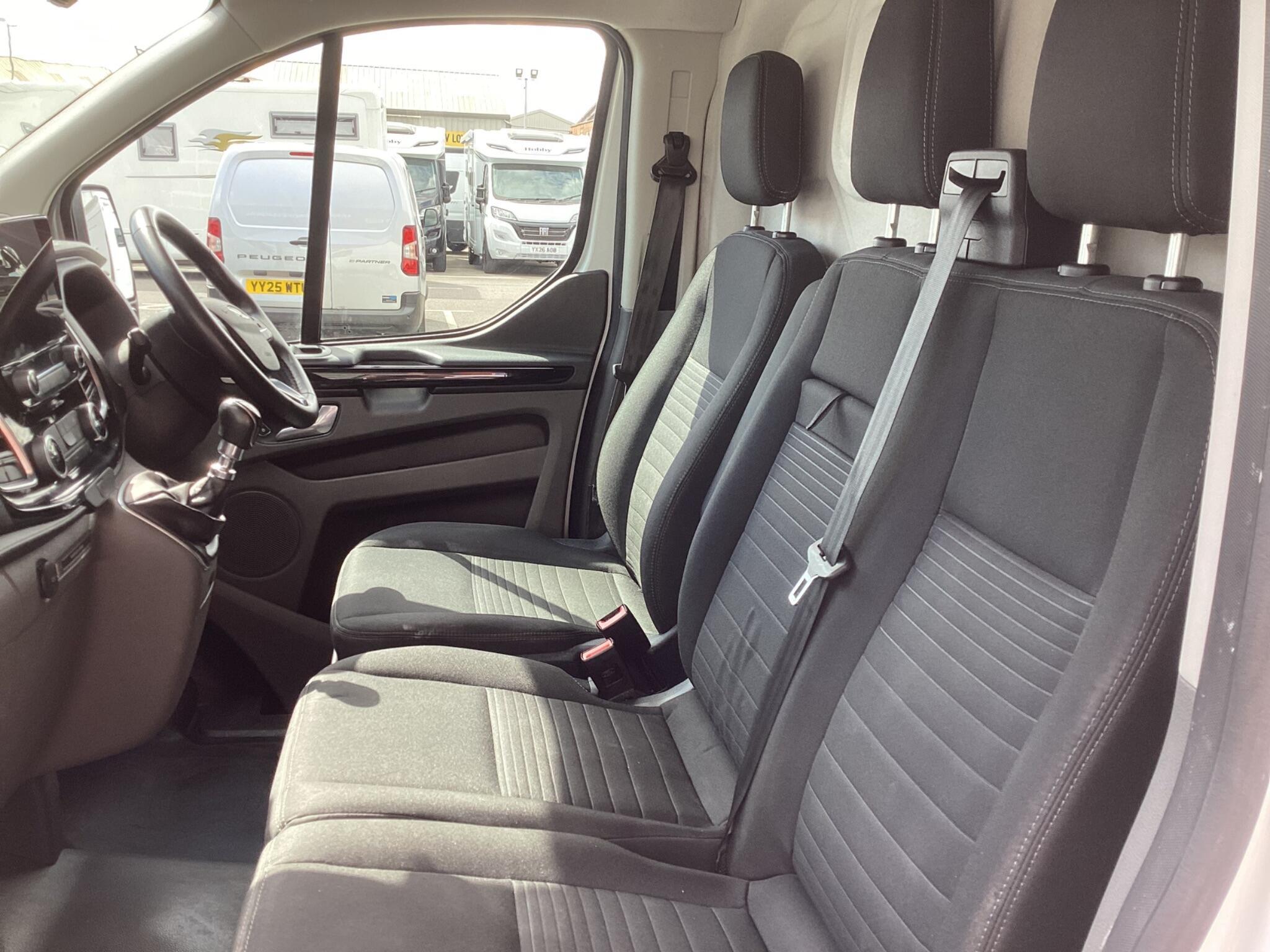 Ford Transit Custom - Image 16
