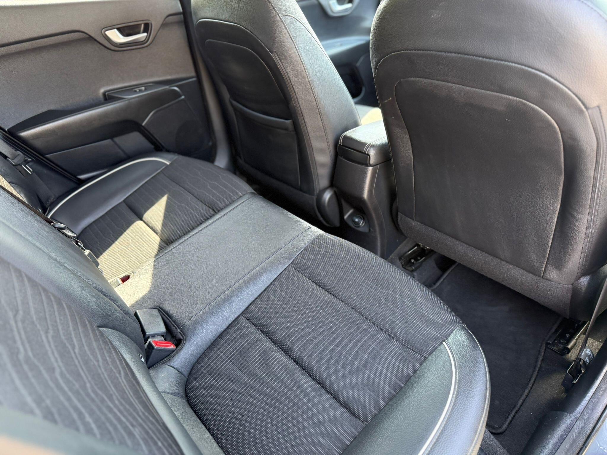 Kia Stonic - Image 27