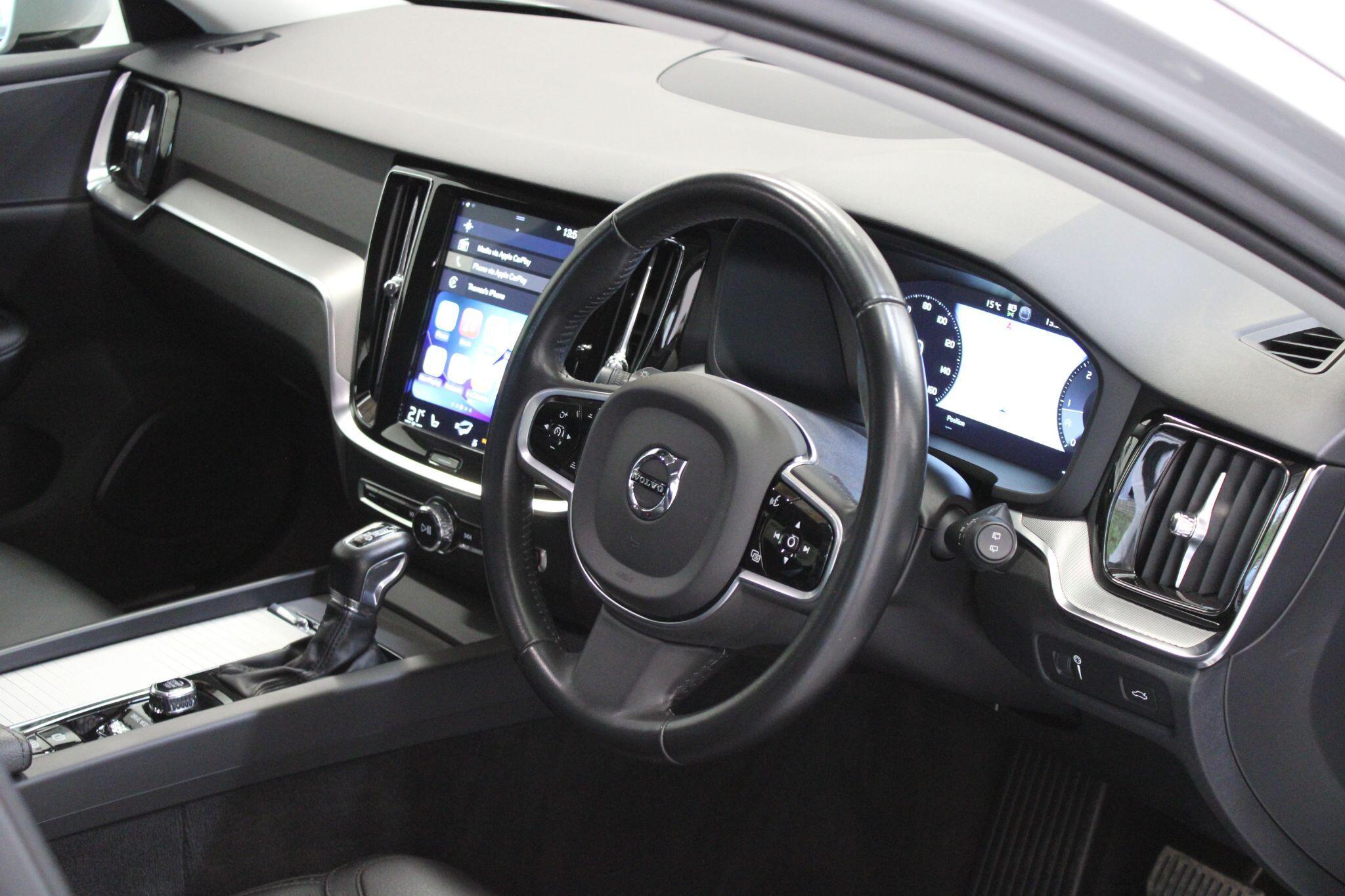 Volvo V60 CROSS COUNTRY - Image 51