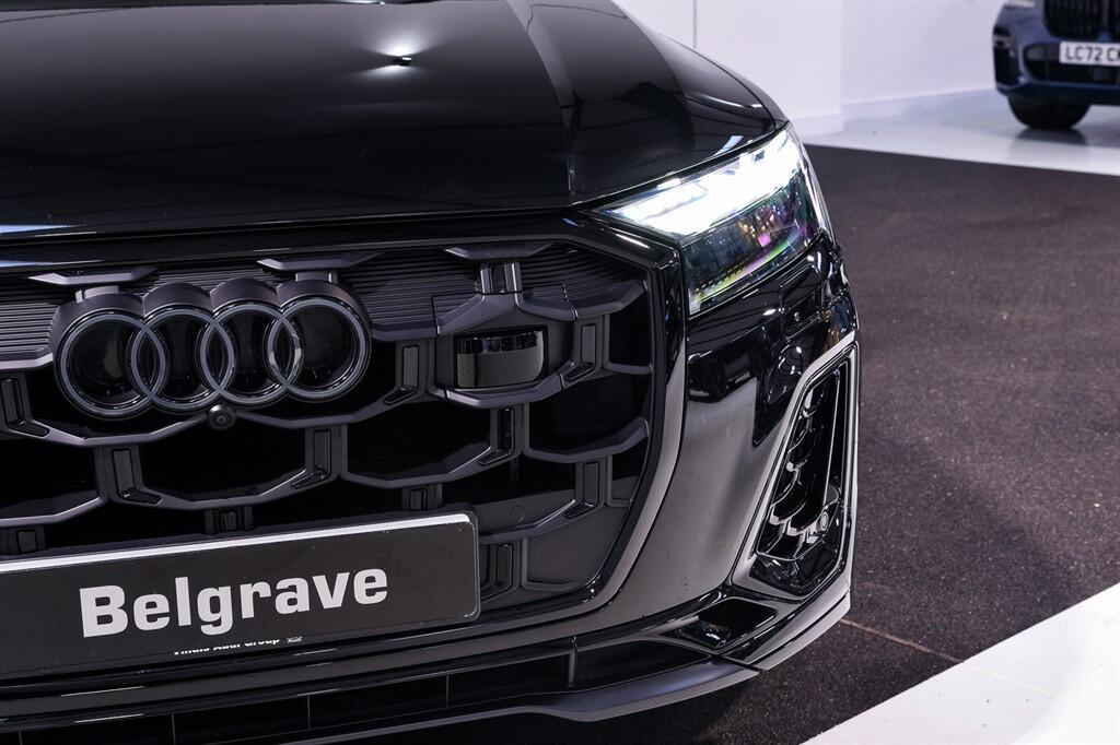 Audi SQ7 - Image 9