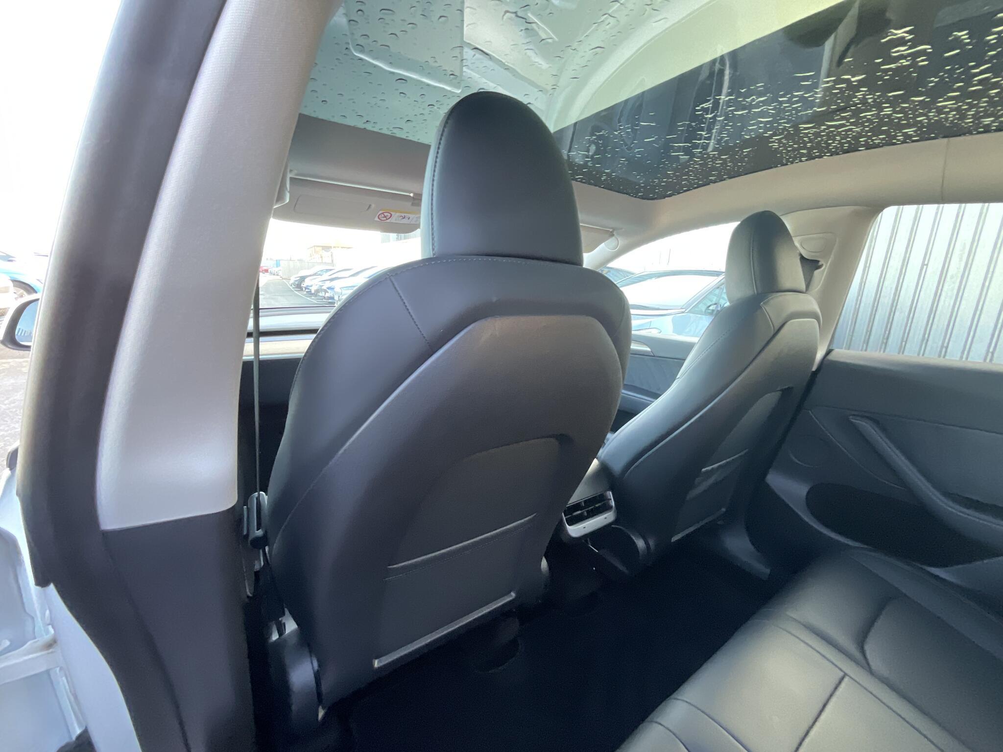 Tesla Model Y - Image 13