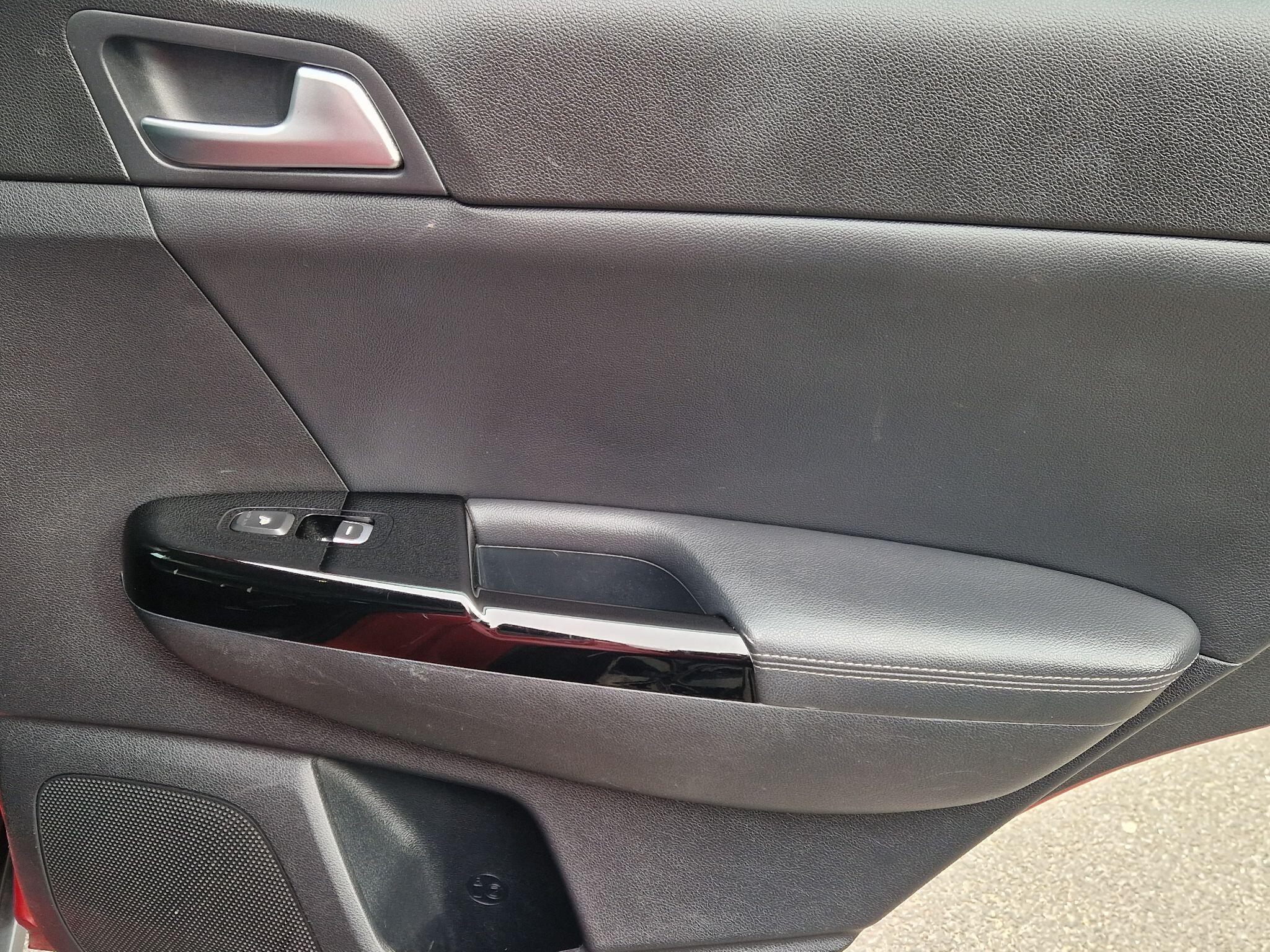 Kia Sportage - Image 34