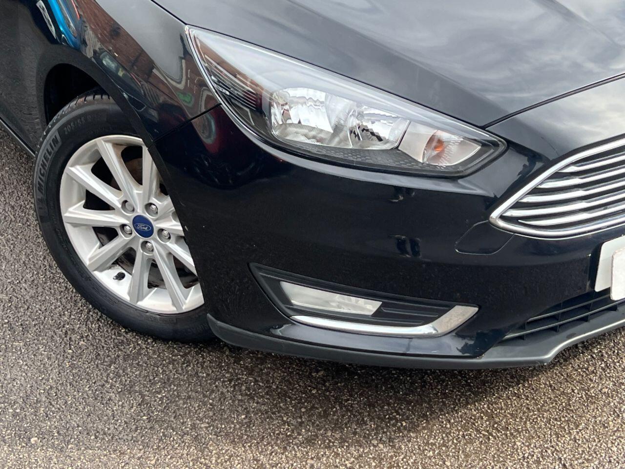 Ford Focus - Image 6