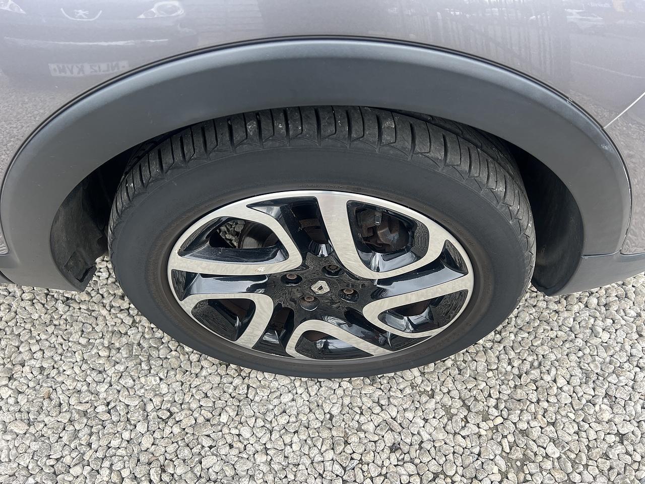 Renault Captur - Image 18