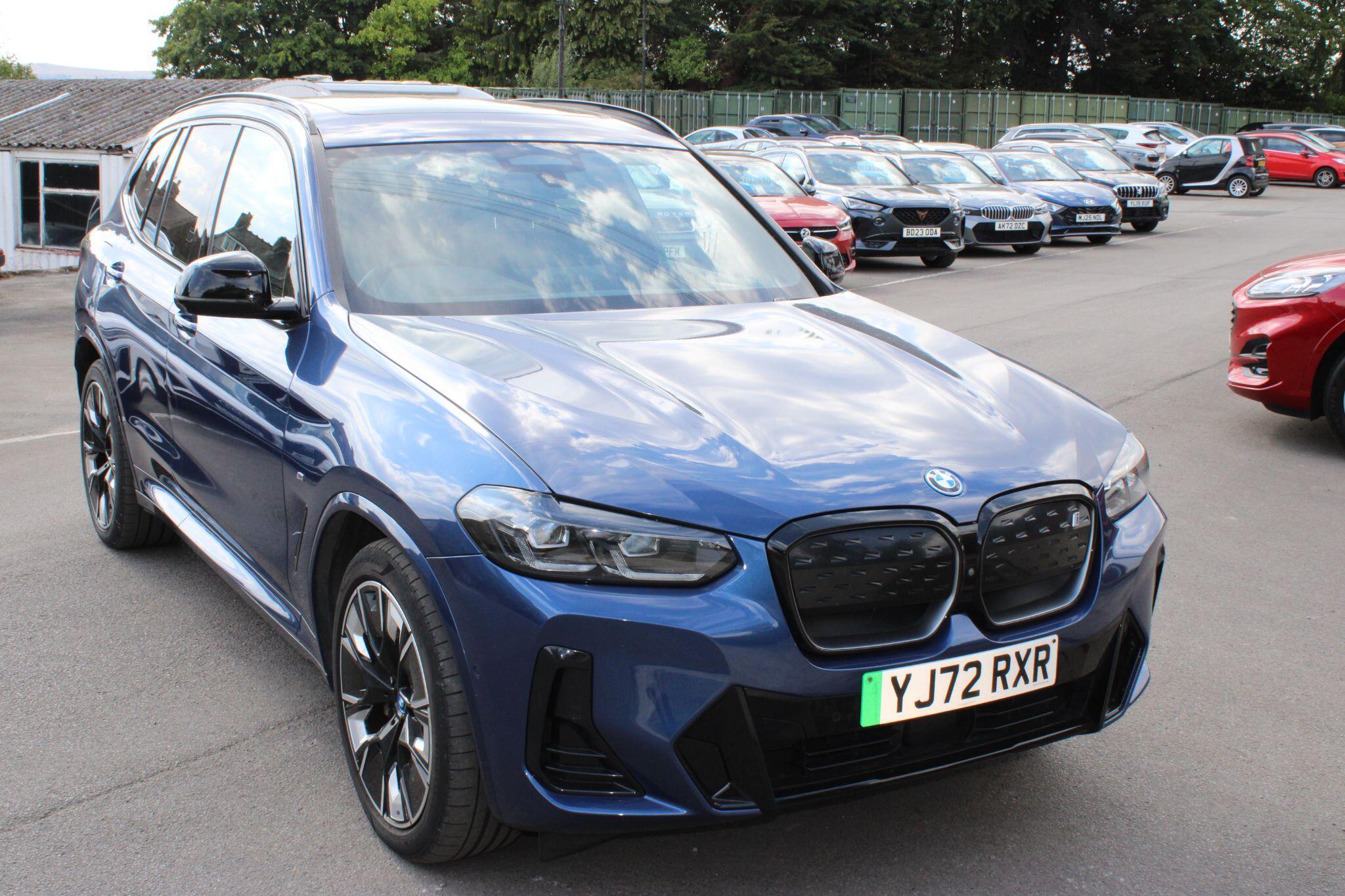 BMW iX3