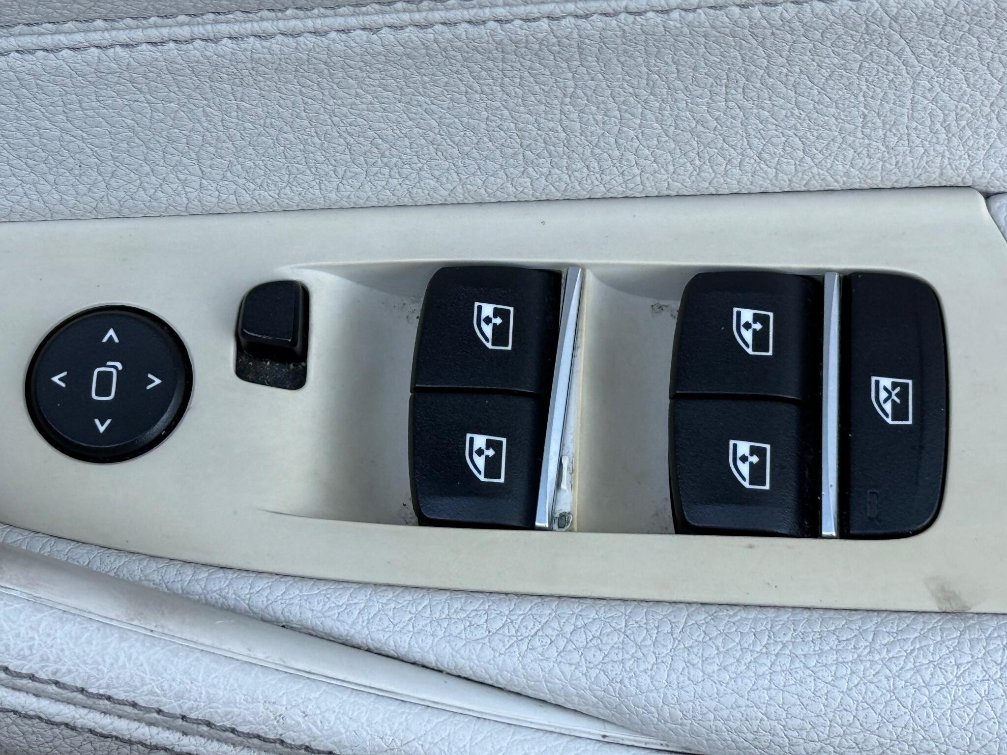 BMW 5 Series - Image 22