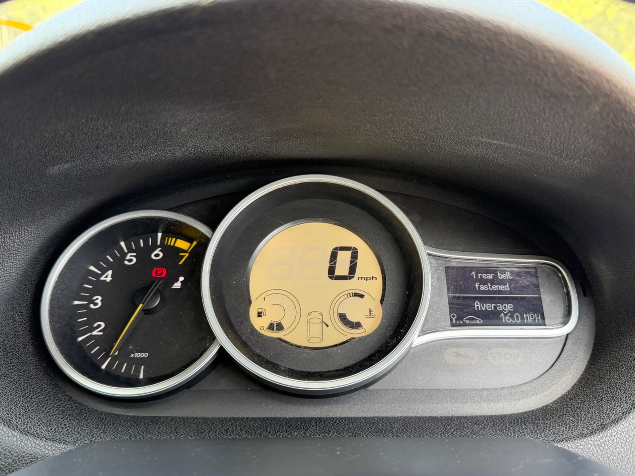 Renault Megane - Image 14