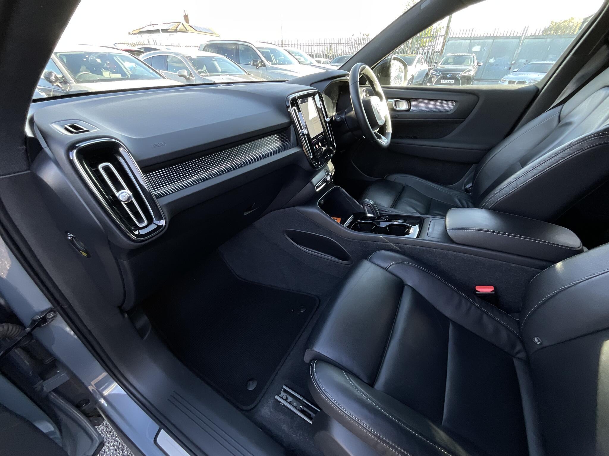 Volvo XC40 - Image 16