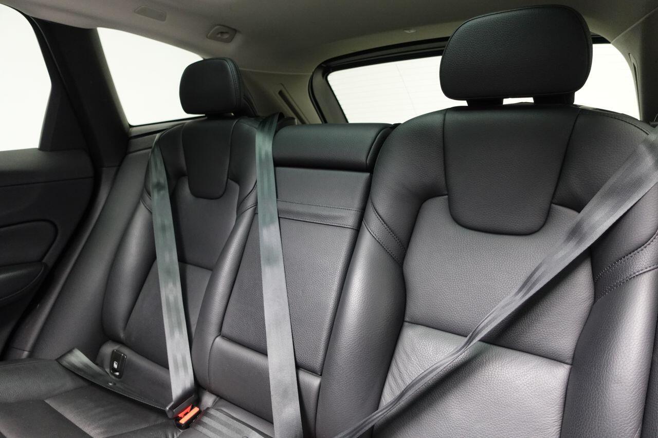 Volvo XC60 - Image 31