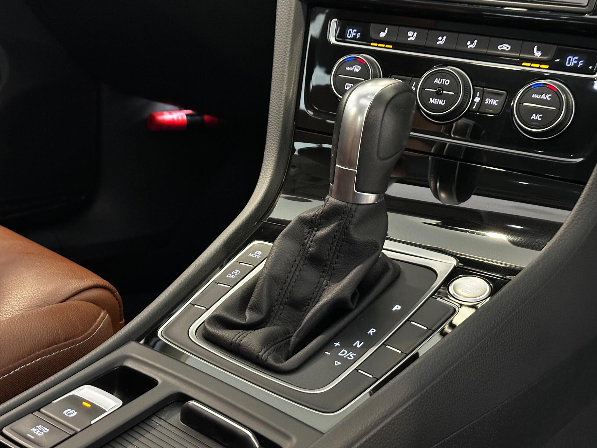 Volkswagen Golf - Image 36