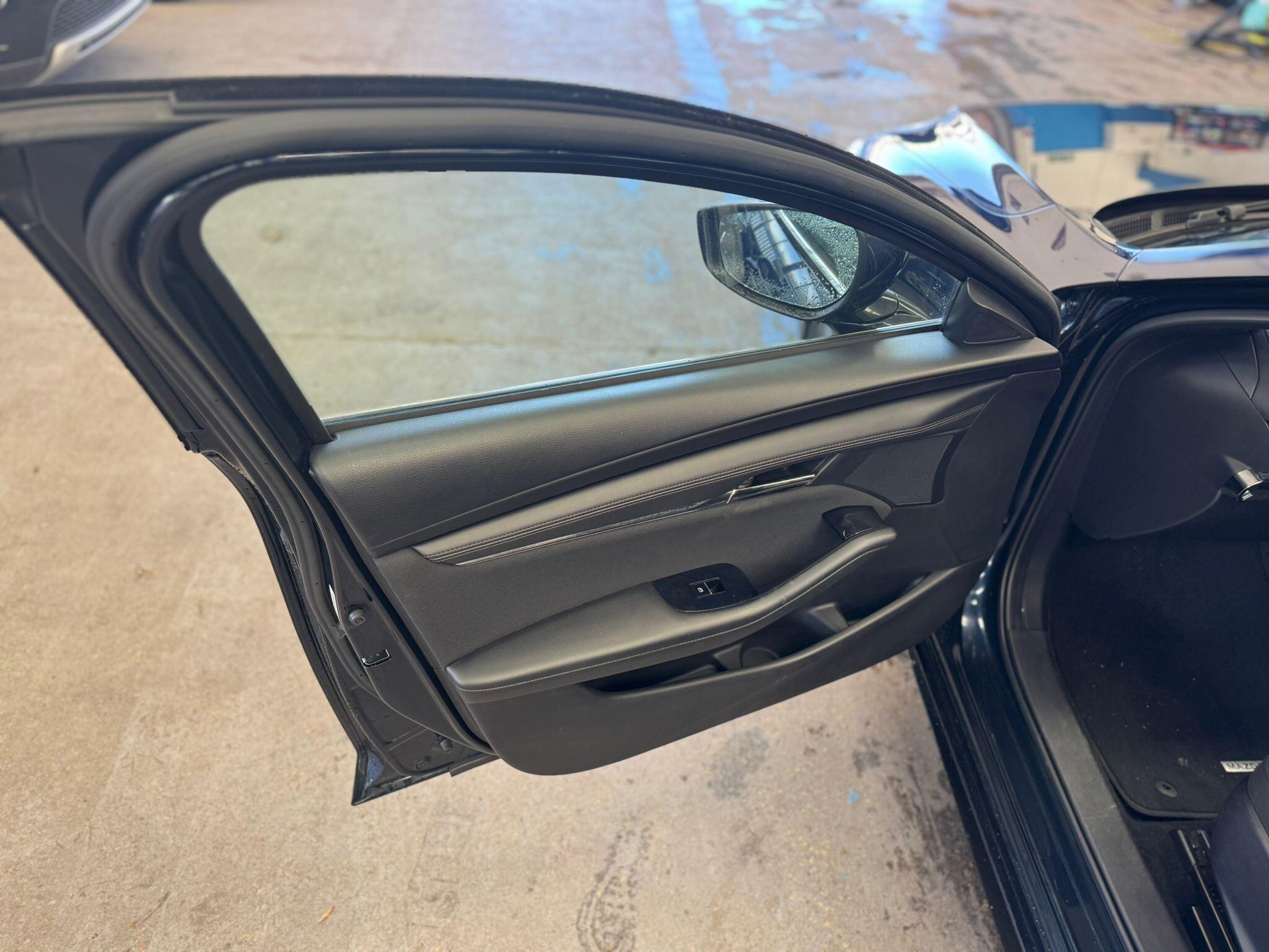 Mazda MAZDA3 - Image 17