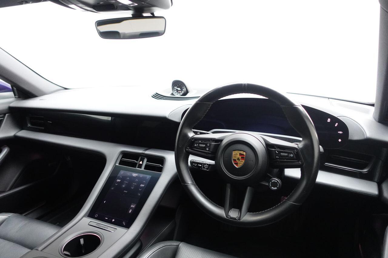Porsche Taycan - Image 15