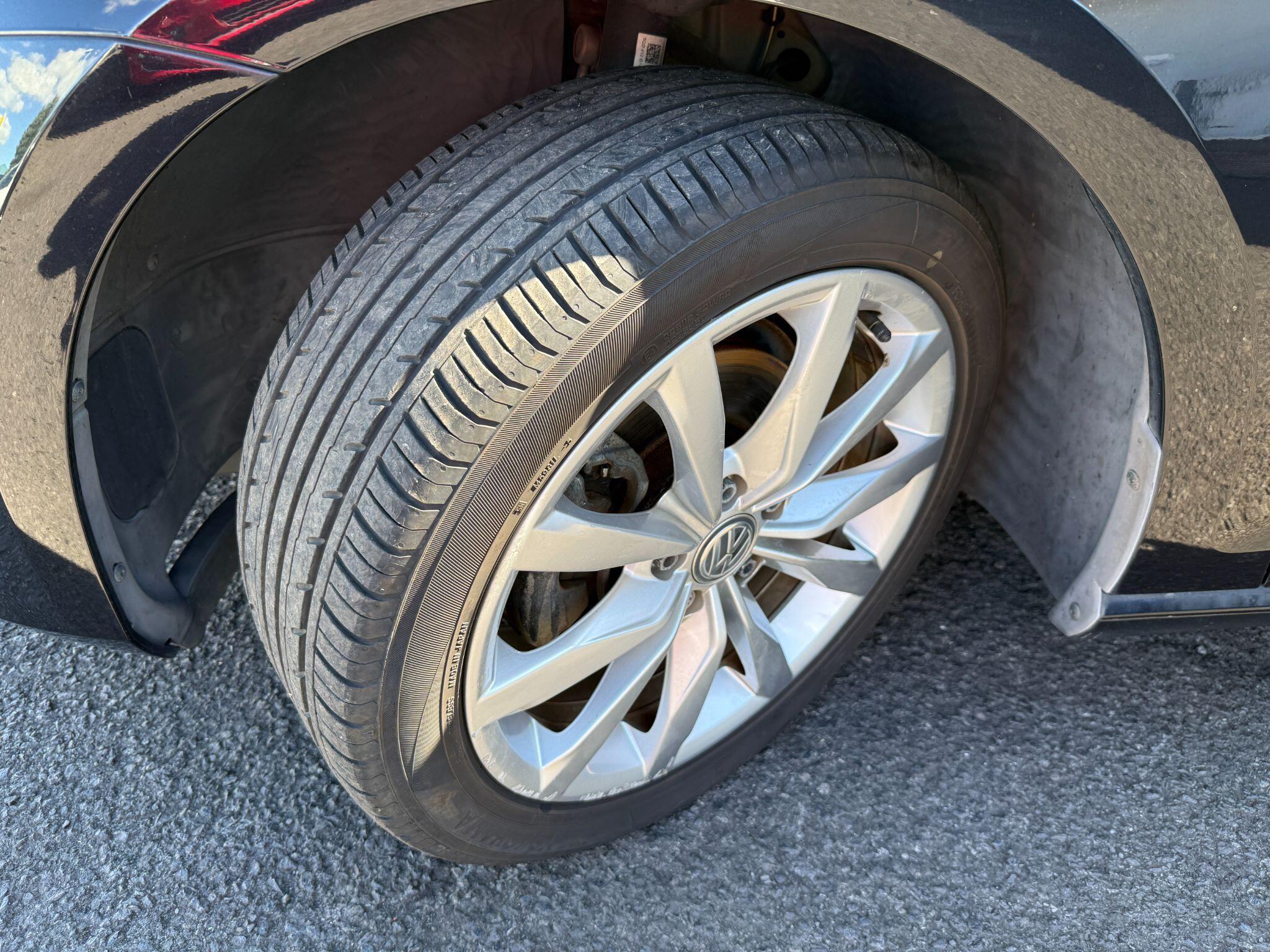 Volkswagen Golf - Image 81