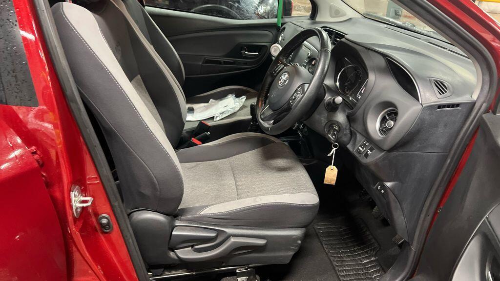 Toyota Yaris - Image 5