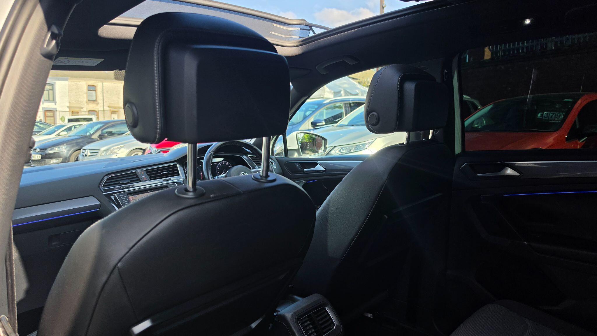 Volkswagen Tiguan - Image 17