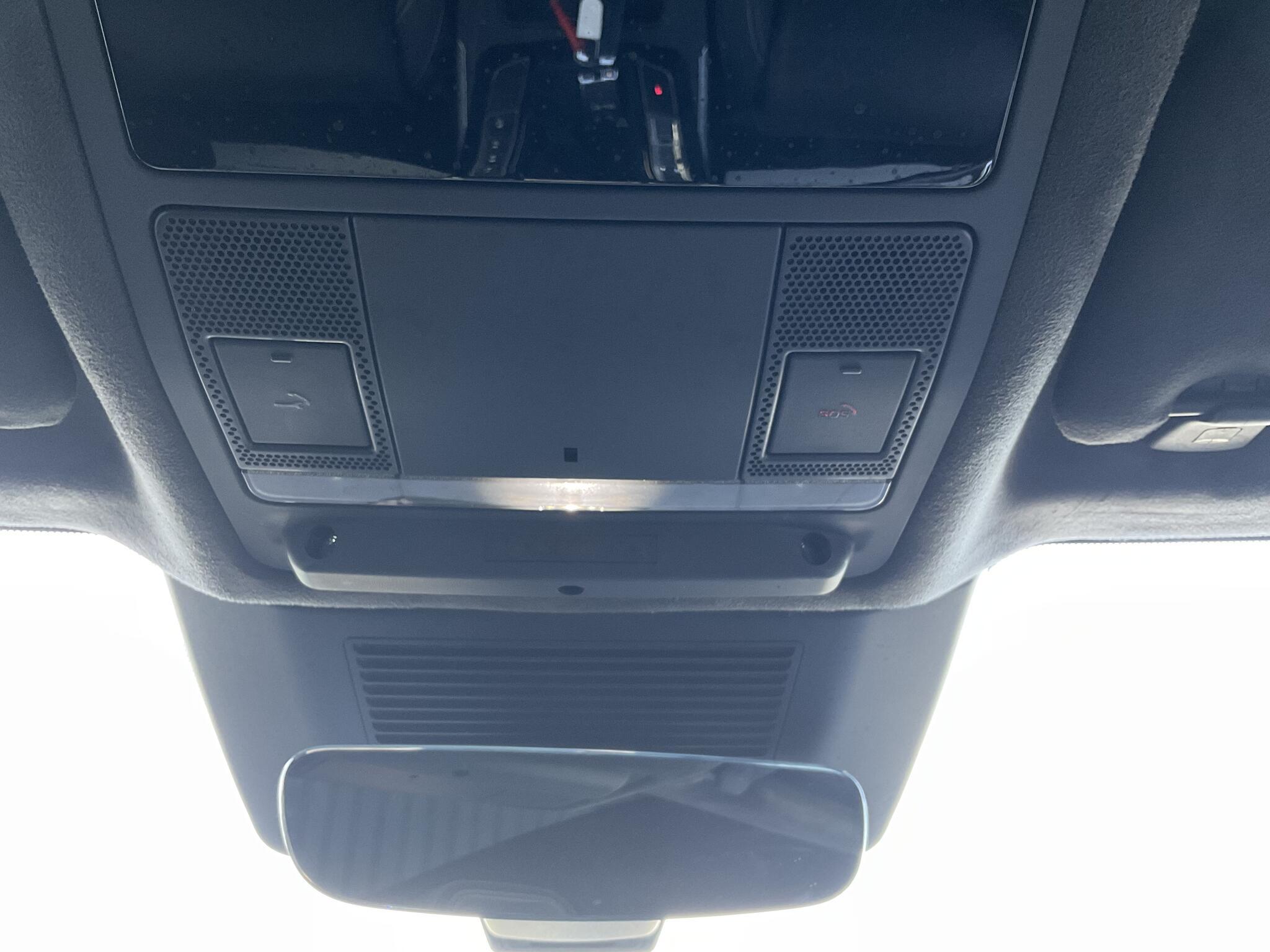 Jaguar I-Pace - Image 41