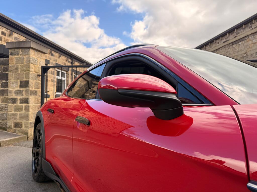 Porsche Taycan - Image 24