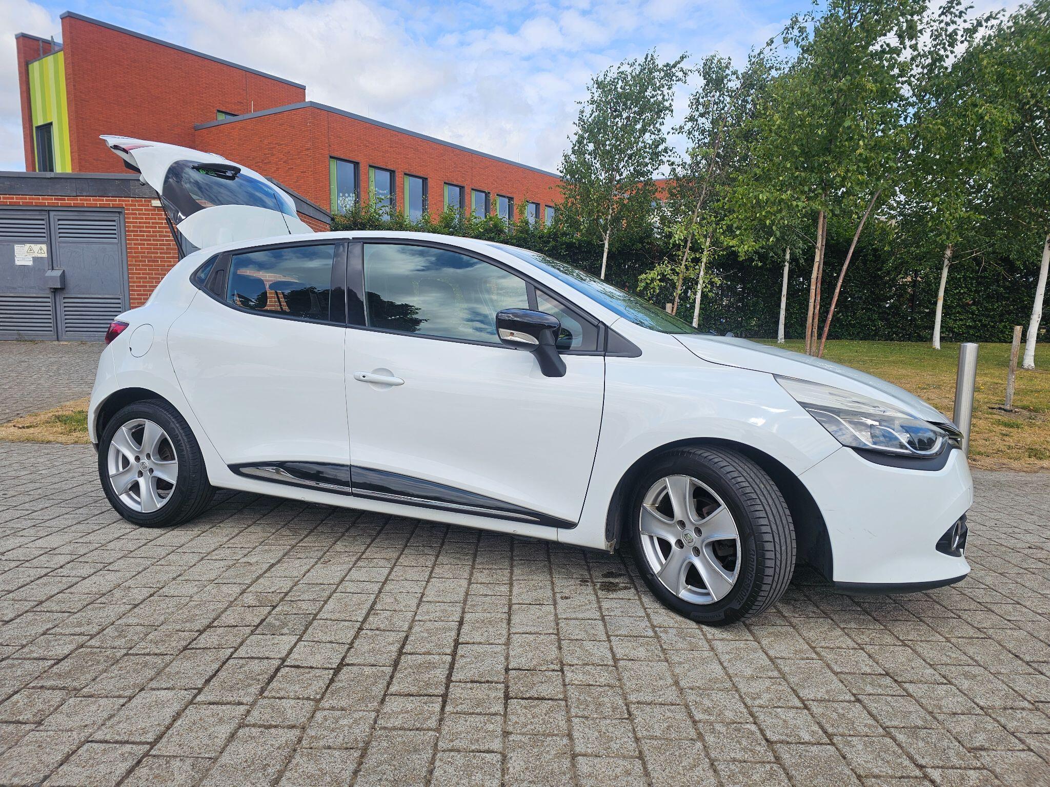 Renault Clio - Image 10